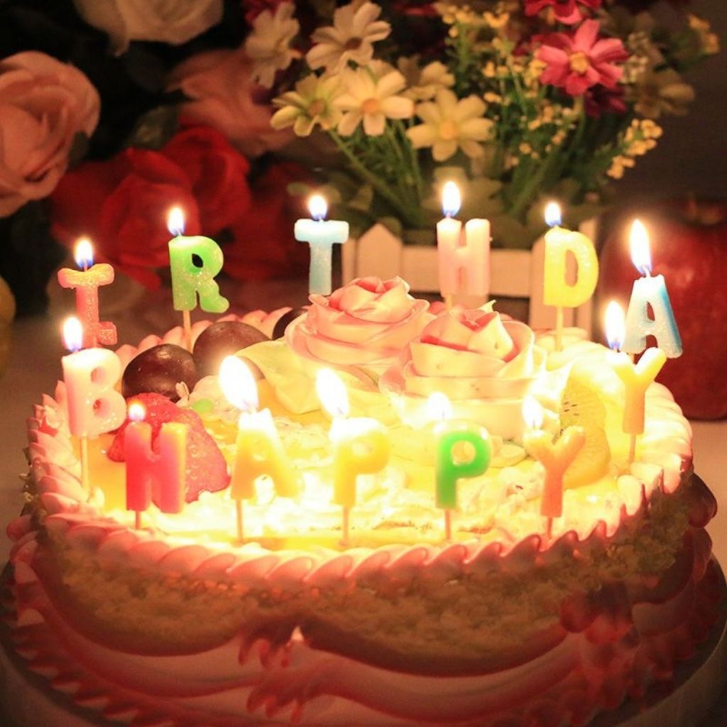 birthday cake with candles images